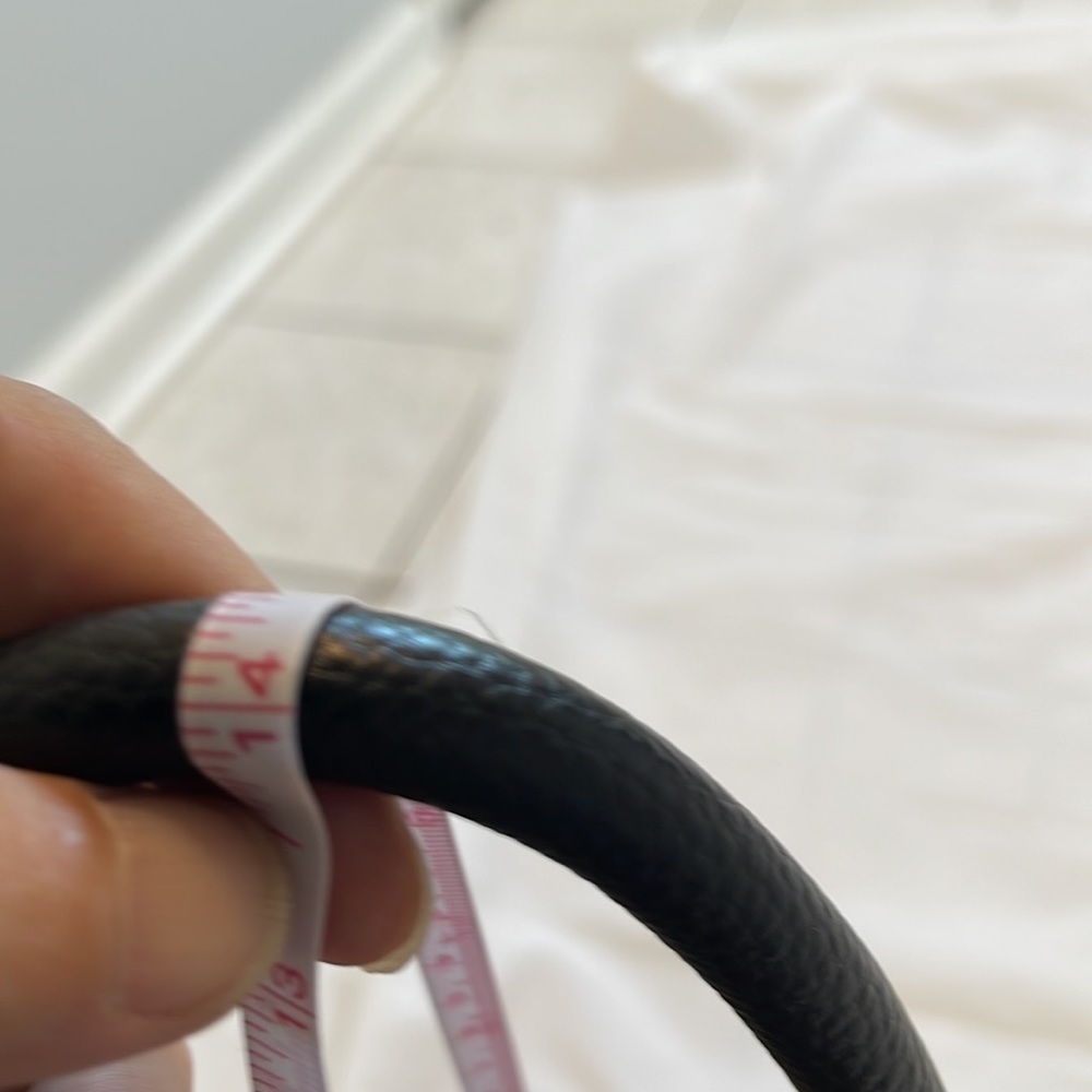 Nanette Lepore burgundy and mauve women’s pocketbook - Picture 10 of 11